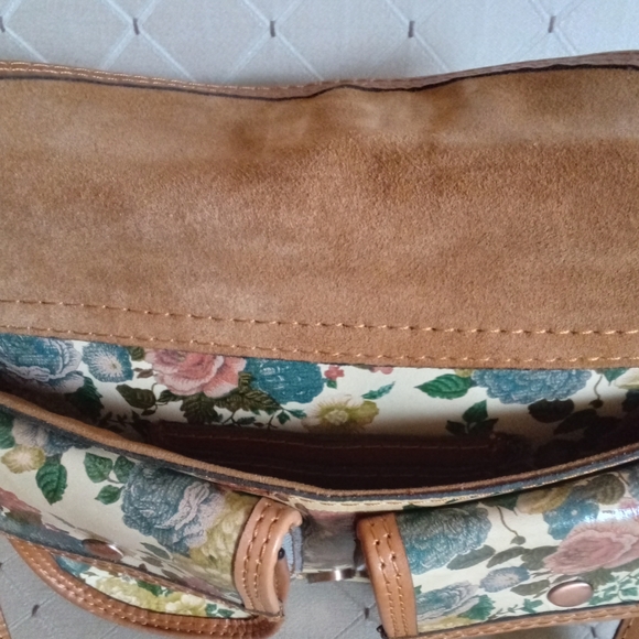 PATRICA NASH CROSSBODY PURSE - Picture 3 of 9